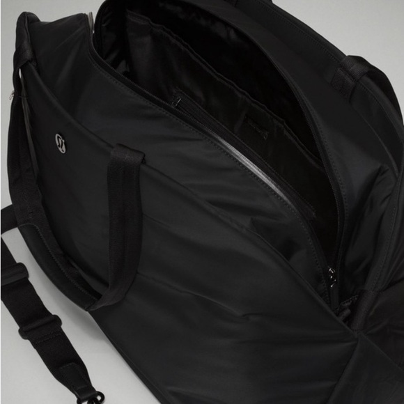 Lululemon Go Getter Padded Weekender Bag 34L - Picture 2 of 7